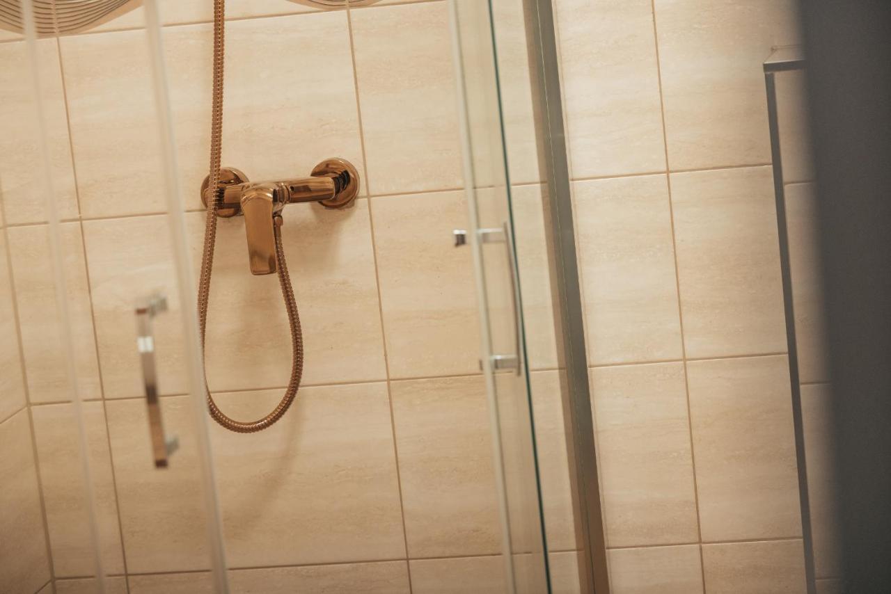 Apartamenty Grand Tatry - Sauna I Jacuzzi Wliczone W Cene Pobytu - 10 Minut Pieszo Od Term Bania 비아우카 타트르잔스카 외부 사진